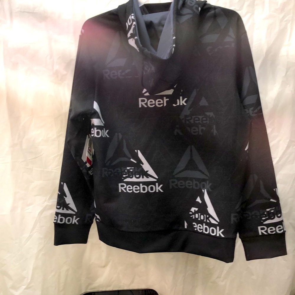 1001 Reebok size Large - Picture 5 of 5